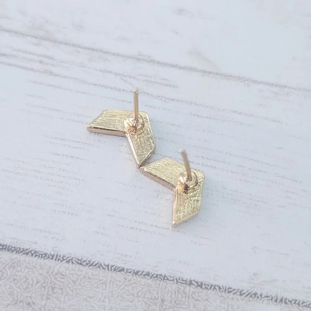 Stud Earrings - Gold Tone Chevron - Picture 6 of 8